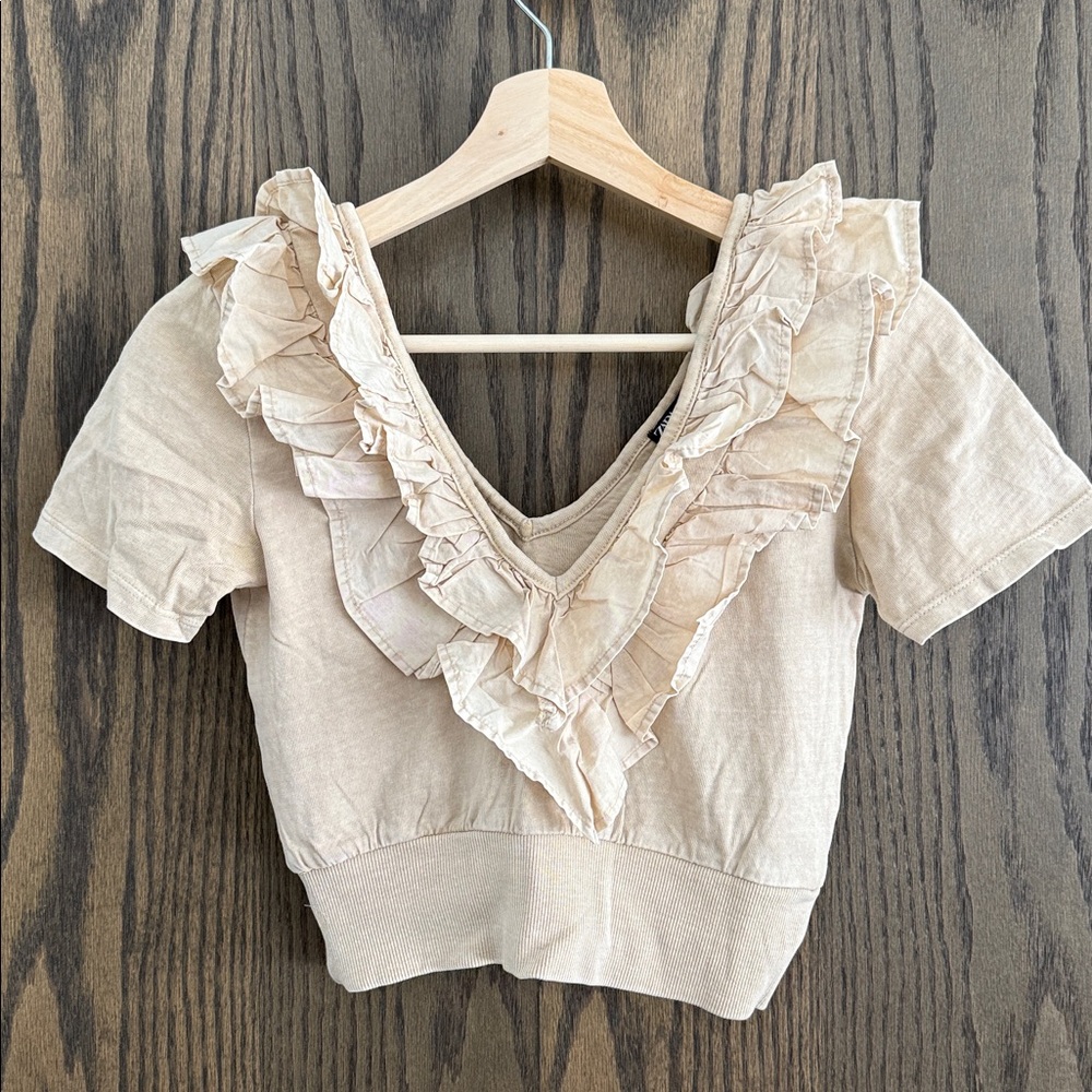 Zara • Ruffled Crop Top